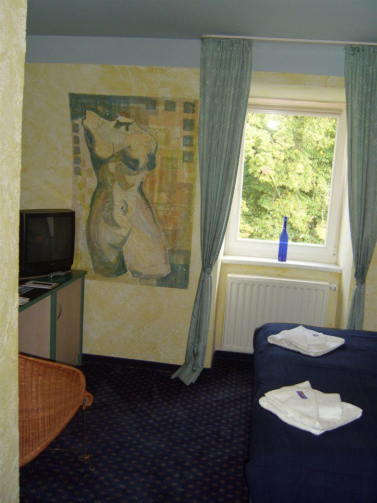 Hotel-Pension Seeblick Ostseebad Kühlungsborn Esterno foto